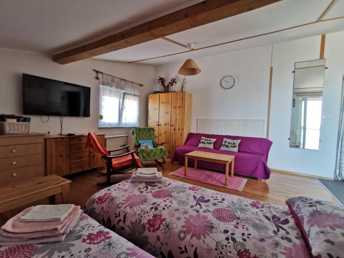 Anita Studio Apartment With Terrace リエカ エクステリア 写真
