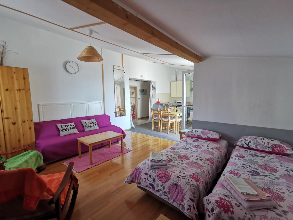 Anita Studio Apartment With Terrace リエカ エクステリア 写真